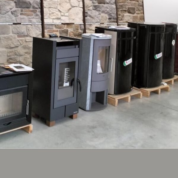 Stufe a legna vendita a Sangiustino da Paolini